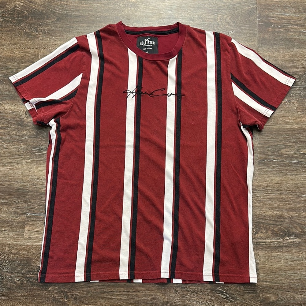 Hollister Men's Red and White Striped Short Sleeve Tee